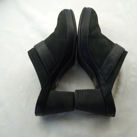 Clarks Artisan Black Leather Mule Heels 7M Buckle Slip-On Comfort Block Heel - Picture 10 of 10